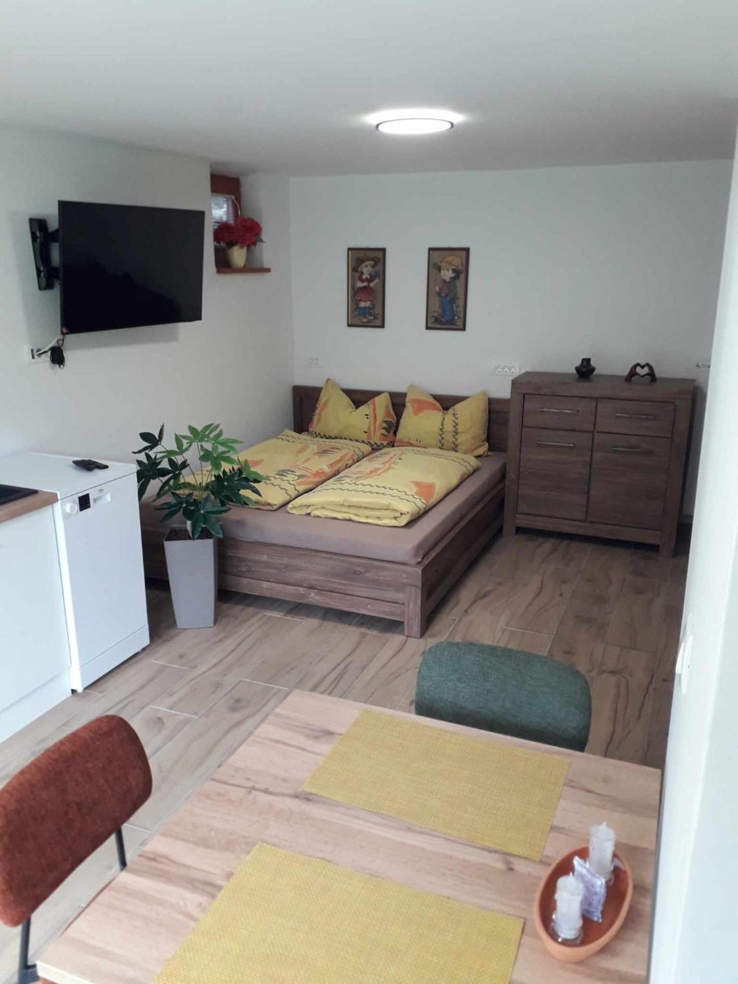 Apartmaji Brloznica Pod Veliko Planino Luce Екстер'єр фото